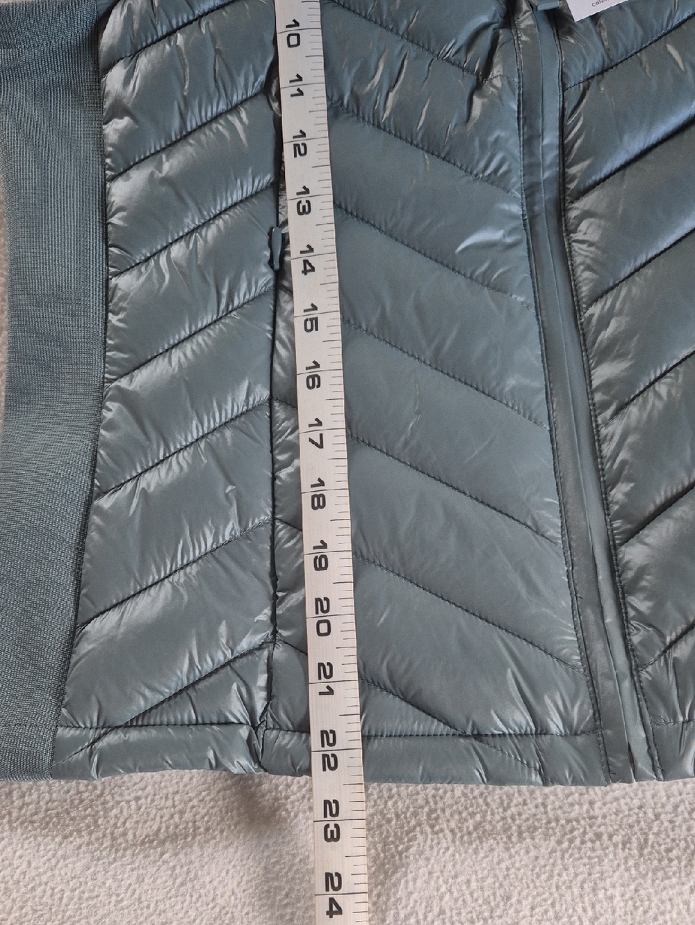 Calvin Klein Women's Autumn Green Quilted Puffer Vest, size M - Picture 11 of 13